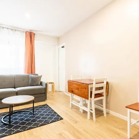 Apartment And Warm Flat For Four Or Six People In Center *