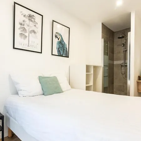 And Warm Flat For Four Or Six People In Center * Paris