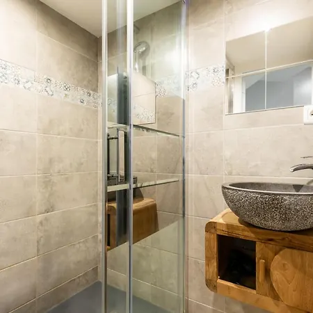 Apartment And Warm Flat For Four Or Six People In Center